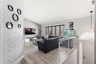 17565 Windsor Pkwy, Tinley Park, IL 60487 - Photo 5