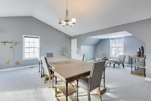 1325 Grantham Dr, Schaumburg, IL 60193 - Photo 15