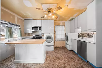 969 Berkley Street, Carpentersville, IL 60110 - Photo 7