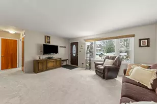 722 Countryside Dr, Wheaton, IL 60187 - Photo 5