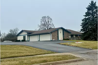 925 Wiltshire Drive #D, McHenry, IL 60050 - Photo 1