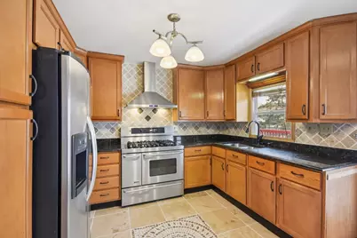301 Villa Road, Streamwood, IL 60107 - Photo 9