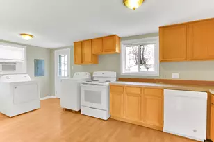 2322 Greengold St, Crest Hill, IL 60403 - Photo 9
