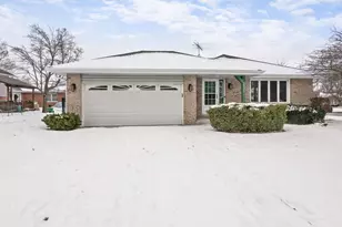 7537 W Wishing Well Dr, Frankfort, IL 60423 - Photo 1