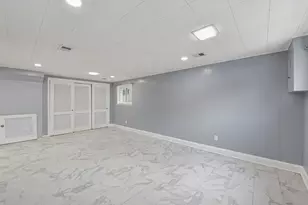 5829 Madison St, Morton Grove, IL 60053 - Photo 7