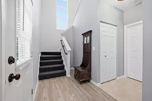 1462 Legacy Dr, Dekalb, IL 60115 - Photo 5