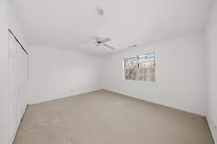 430 Normandie Ln, Round Lake Beach, IL 60073 - Photo 11