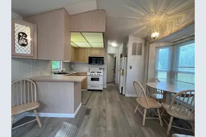 2795 E 28th Lot 586 Road, Seneca, IL 61360 - Photo 9