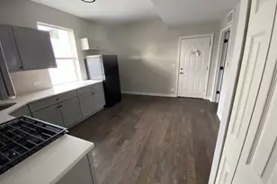 8744 S Saginaw Ave, Chicago, IL 60617 - Photo 11