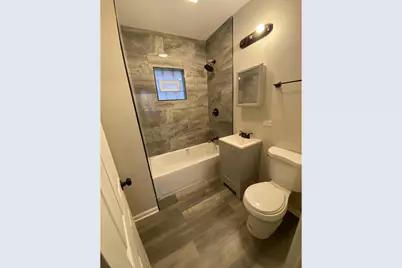 8744 S Saginaw Avenue, Chicago, IL 60617 - Photo 15
