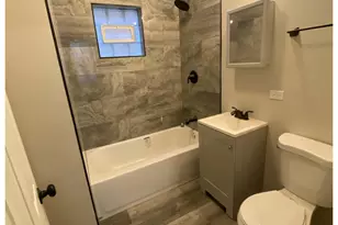 8744 S Saginaw Ave, Chicago, IL 60617 - Photo 15