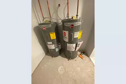 8744 S Saginaw Avenue, Chicago, IL 60617 - Photo 17