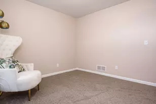 4489 Squaw Vly Dr, Loves Park, IL 61111 - Photo 35