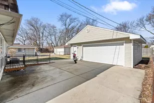 2302 Fulle St, Rolling Meadows, IL 60008 - Photo 33