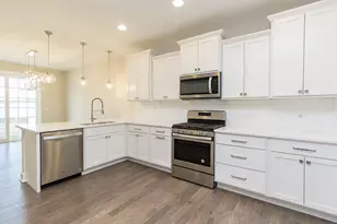 10727 Clock Tower Dr, Countryside, IL 60525 - Photo 5
