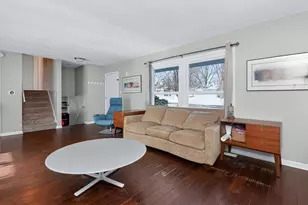 522 Apache Ln, Carol Stream, IL 60188 - Photo 3