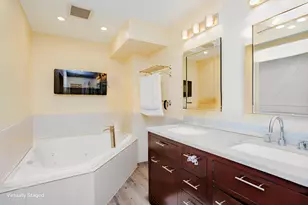 211 W Hanover Pl, Mount Prospect, IL 60056 - Photo 11