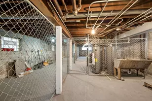 8548 S Exchange Ave, Chicago, IL 60617 - Photo 27