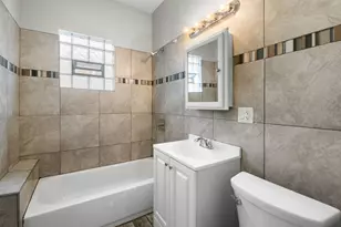 8548 S Exchange Ave, Chicago, IL 60617 - Photo 9