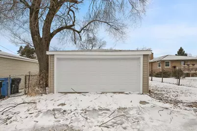 9107 S Dante Avenue, Chicago, IL 60619 - Photo 23