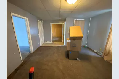 609 W Pleasant Street, Freeport, IL 61032 - Photo 3