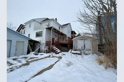 609 W Pleasant Street, Freeport, IL 61032 - Photo 17