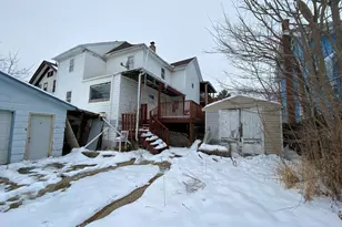 609 W Pleasant St, Freeport, IL 61032 - Photo 17