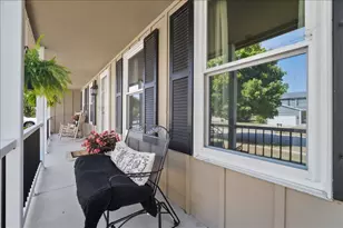 404 Lake Shore Cir, Bloomington, IL 61704 - Photo 25