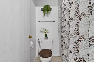 1913 Windsong Dr, Schaumburg, IL 60194 - Photo 19