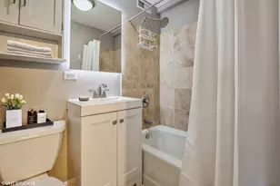 2545 W Catalpa Ave, Chicago, IL 60625 - Photo 15