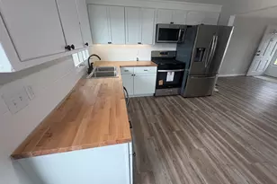 4741 W 89th Pl, Hometown, IL 60456 - Photo 7