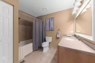 15513 Whitehall Ln, Orland Park, IL 60462 - Photo 13