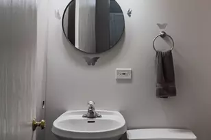 1525 S Lawndale Ave, Chicago, IL 60623 - Photo 13