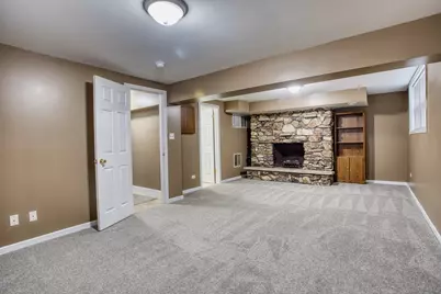 805 Stowell Avenue, Streamwood, IL 60107 - Photo 19