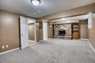 805 Stowell Ave, Streamwood, IL 60107 - Photo 19