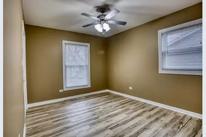 805 Stowell Avenue, Streamwood, IL 60107 - Photo 13