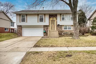 805 Stowell Ave, Streamwood, IL 60107 - Photo 1