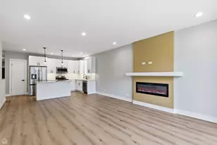 2718 Budd St, River Grove, IL 60171 - Photo 9