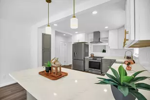 1212 W Healey St, Champaign, IL 61821 - Photo 17