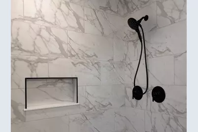 668 E Becker Place, Sycamore, IL 60178 - Photo 41