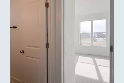 668 E Becker Place, Sycamore, IL 60178 - Photo 7