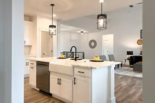 668 E Becker Pl, Sycamore, IL 60178 - Photo 13