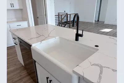 668 E Becker Place, Sycamore, IL 60178 - Photo 33