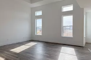 668 E Becker Pl, Sycamore, IL 60178 - Photo 25