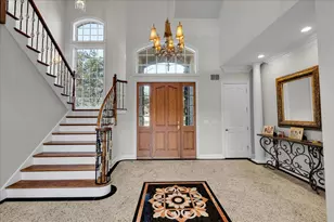 601 Ambriance Dr, Burr Ridge, IL 60527 - Photo 3