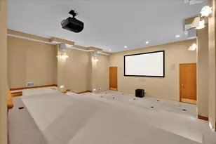 601 Ambriance Dr, Burr Ridge, IL 60527 - Photo 33