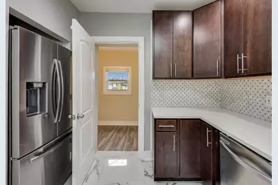 10229 S Calumet Avenue, Chicago, IL 60628 - Photo 13