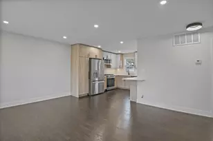 212 N Louis St, Mount Prospect, IL 60056 - Photo 5