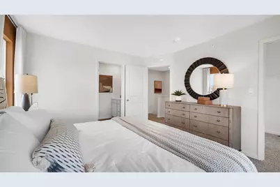 2225 Lakeshore Drive, Schaumburg, IL 60196 - Photo 13