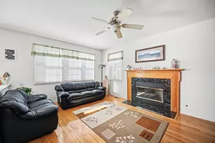 820 Spring Creek Cir, Naperville, IL 60565 - Photo 15